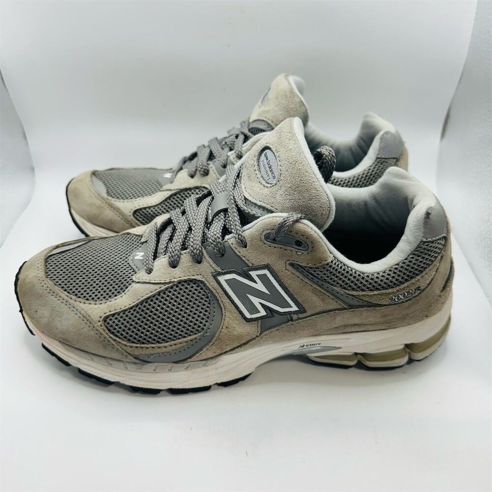 New Balance 2002R Grey Sneakers Suede Mesh | Men's Size 8 US | EUC - Picture 3 of 8
